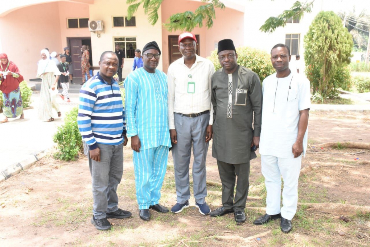 Representative of the Vice-Chancellor and the Deputy Vice-Chancellor, Academic, Prof. Olukayode Akinyemi (Middle) with the President of ADAN, Prof. Olumuyiwa Jayeoba (2nd Right) and ADAN's LOC officials.